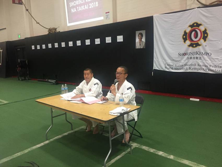 講義の通訳は毎回勉強...