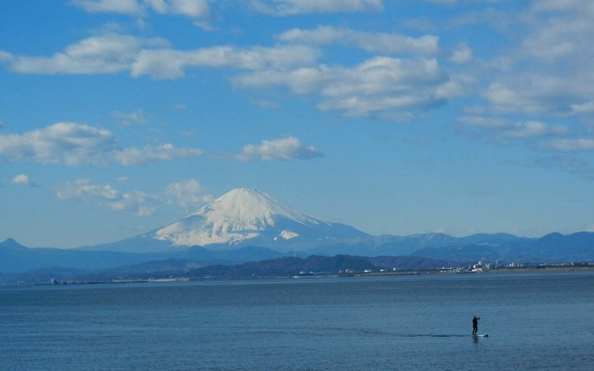 江ノ島桟橋近くから見えた富士山...