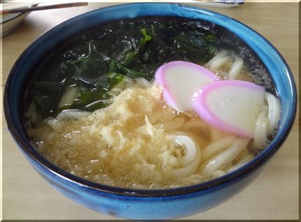 ＊わかめうどん　380円 麺は...