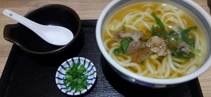 肉うどん食べ比べ