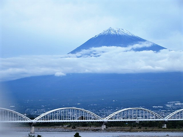 【旅】富士山は半分