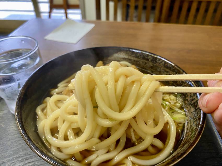 麺が長くて重い〜 それでいて腰...