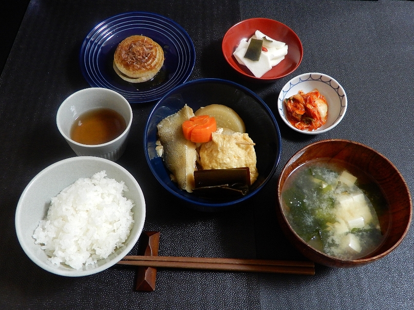 煮魚「NZ産赤カレイ　大根＋卵...