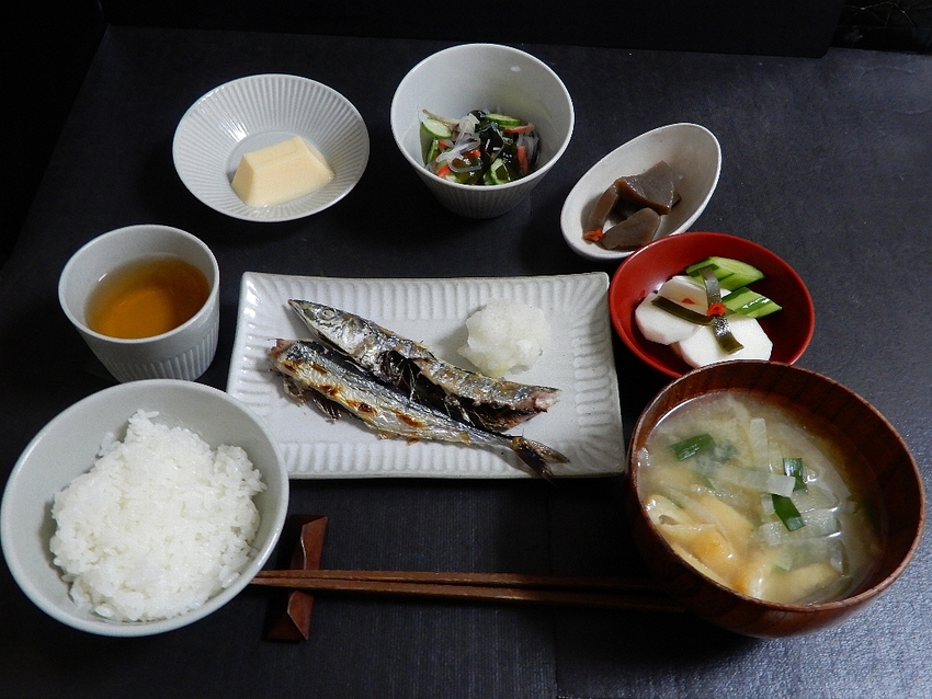 焼き魚「生さんま　大根下ろし」...