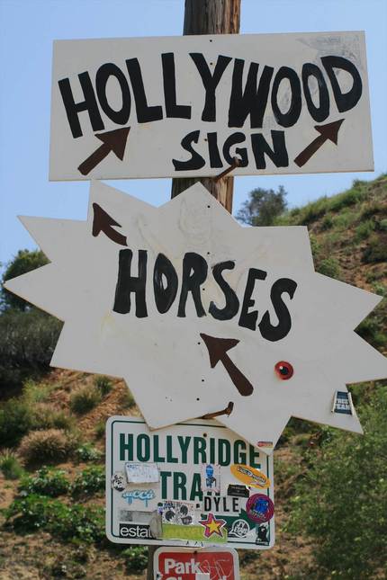 ハリウッドサインはこちらです