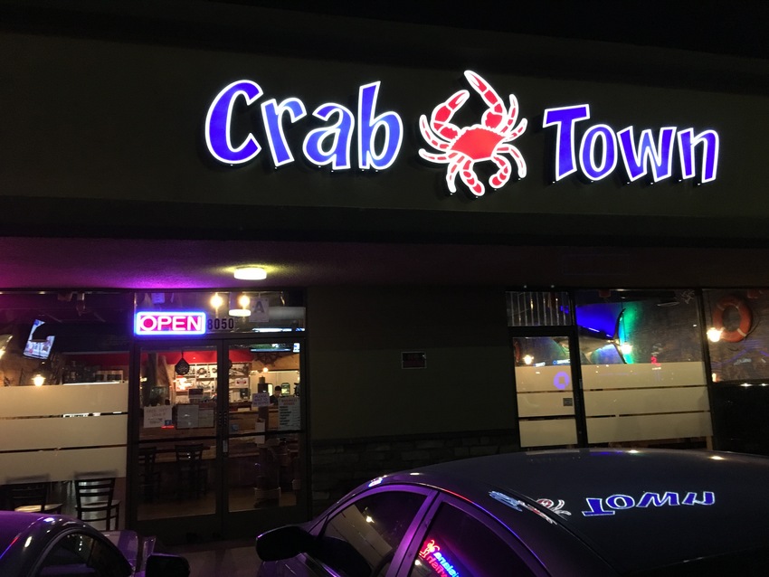 サンディエゴ：Crab Tow...