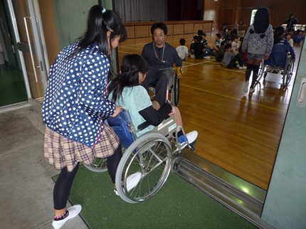 一宮市立大徳小学校で福祉実践教...