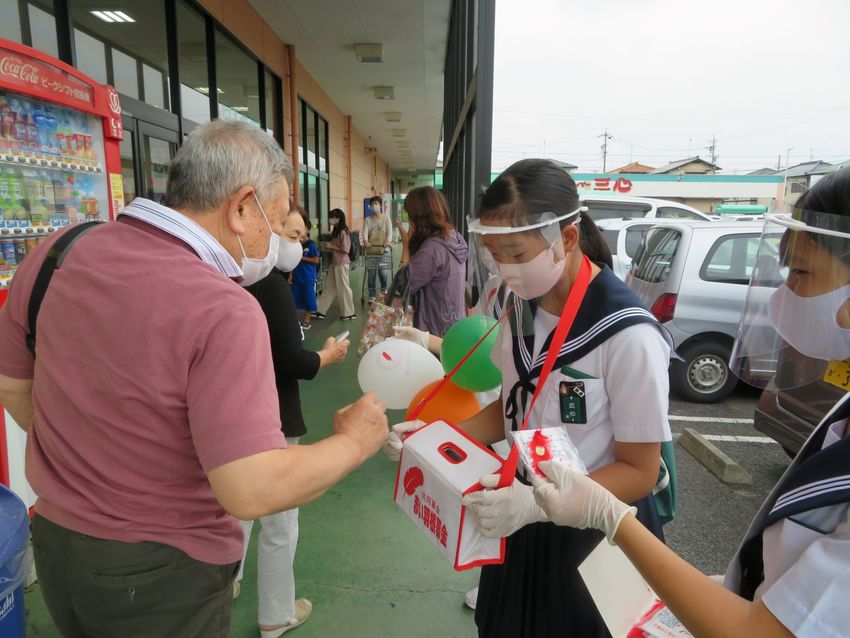 尾西地区でも街頭募金を実施