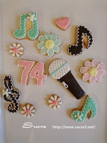 カラオケマイクのアイシングクッキー お菓子教室シュクレ Bloguru