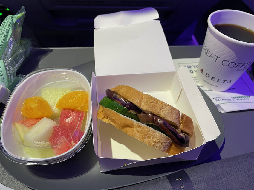 DELTA 航空の減塩食