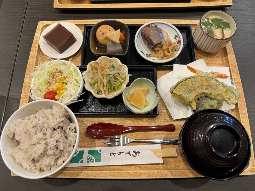 東京出張で食べた。米国では信じ...