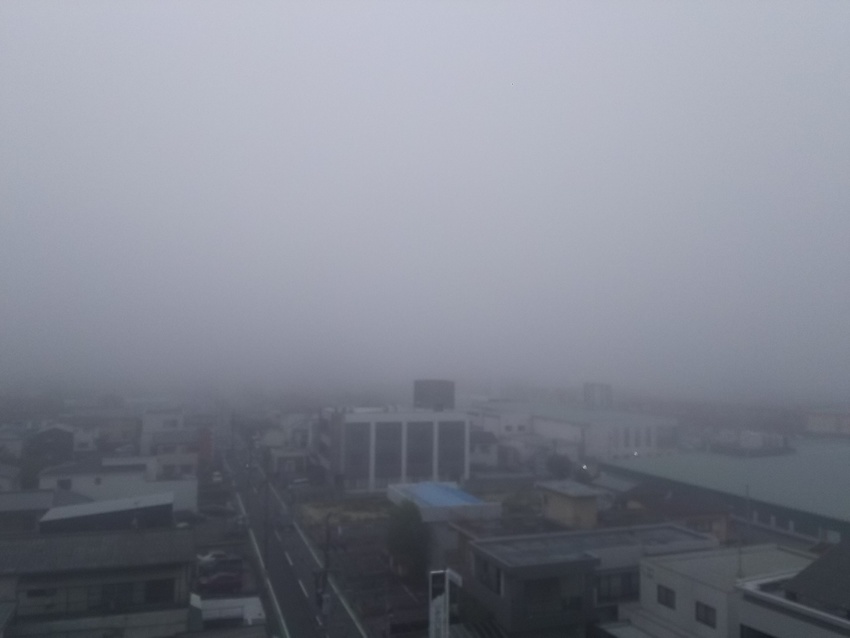 霧の大分市！