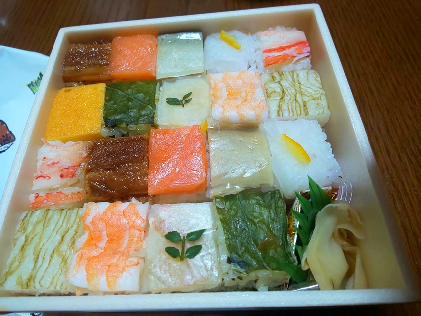 市松模様の箱寿司を！