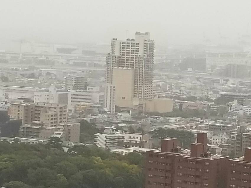 雨に煙る神戸‼️