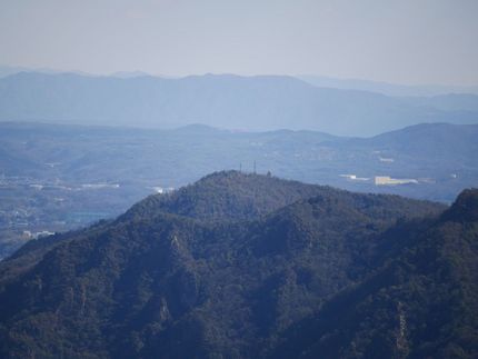 HGの鳩吹山、さすがに近くに見...