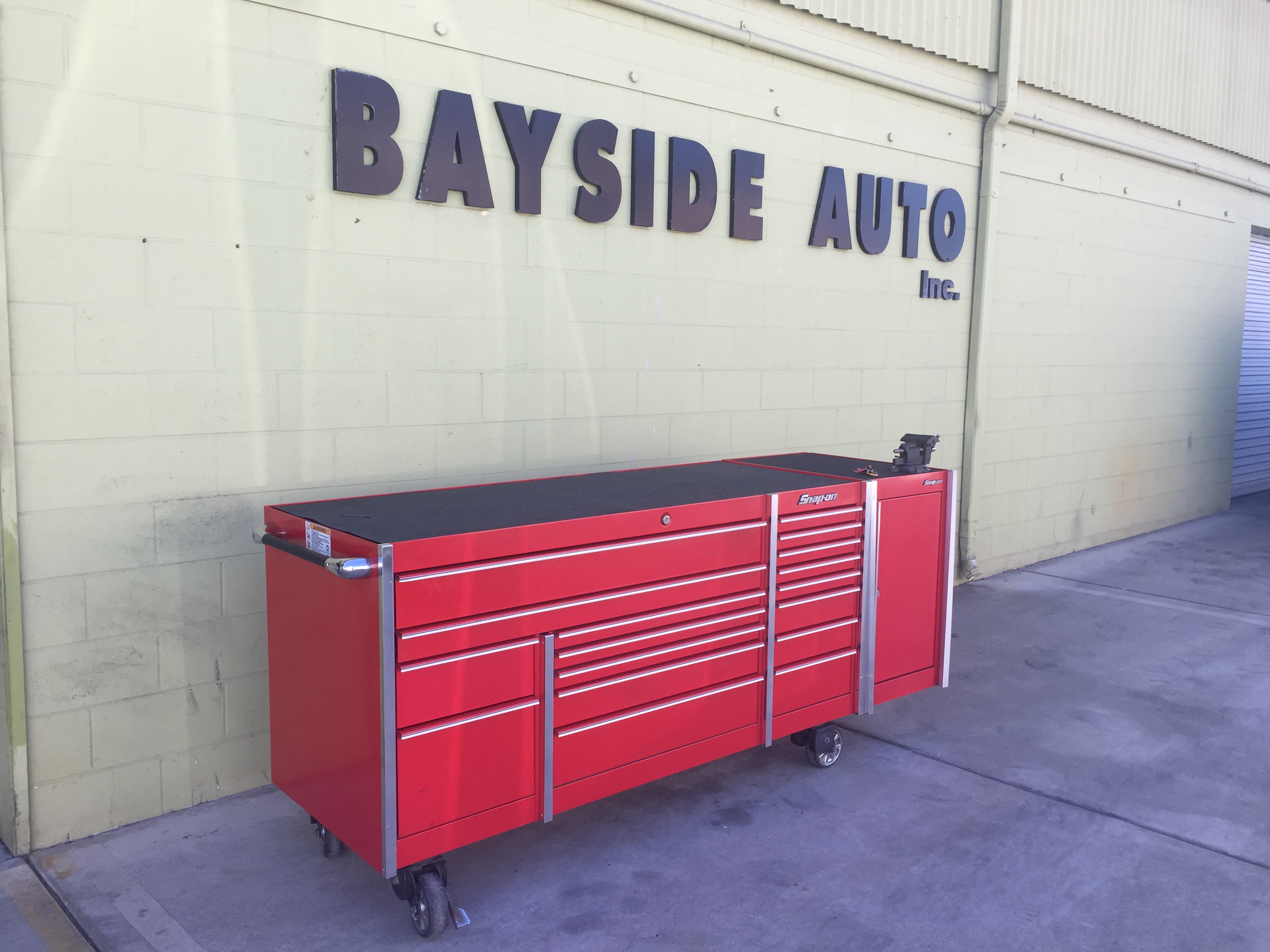 車の整備に大切な道具を入れる箱を新しく サンディエゴで 車のことなら Bayside Autoにお任せ下さい Bloguru