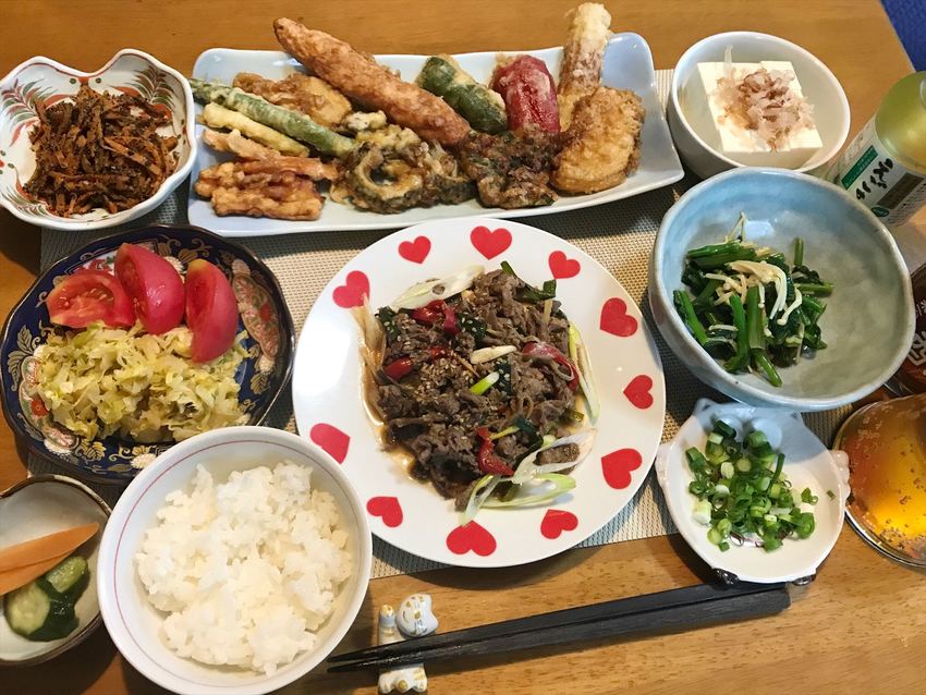 牛肉の炒め物と天ぷら定食