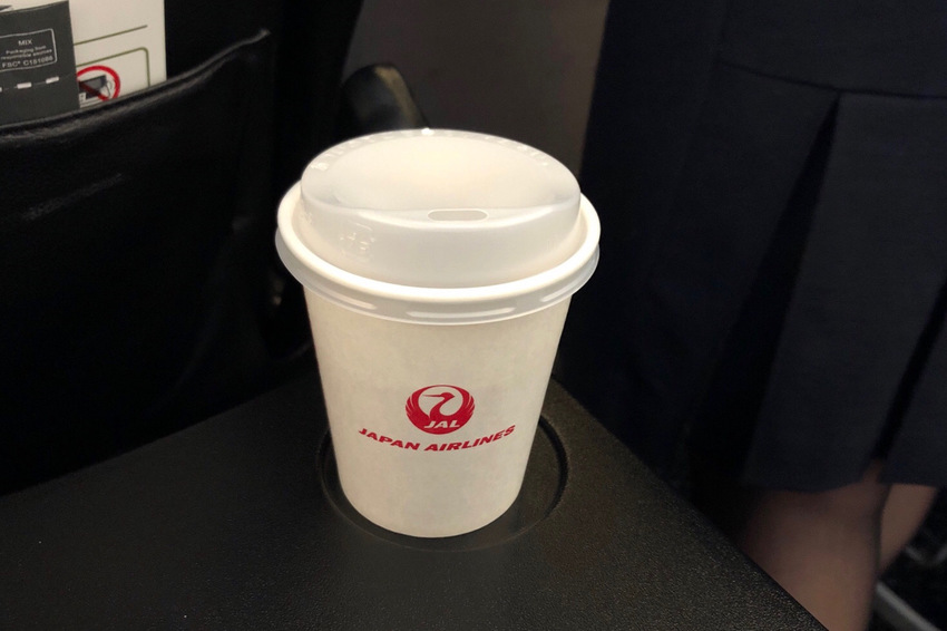 ★羽田空港行きはJAL。コーヒ...