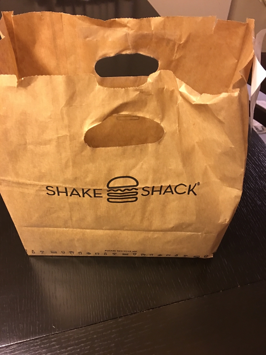 SHAKE SHACKバーガー...