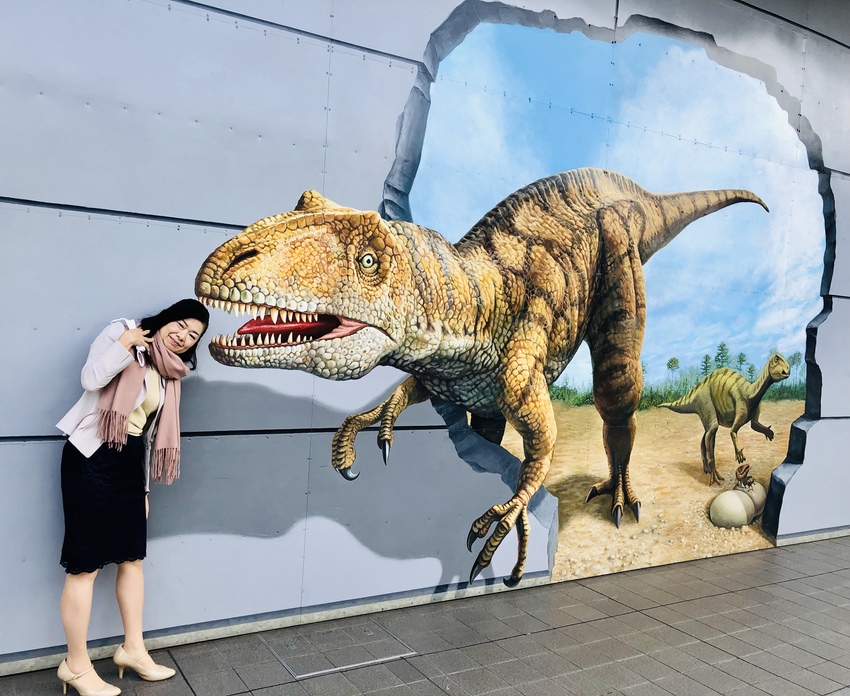 福井駅は恐竜がいっぱい
