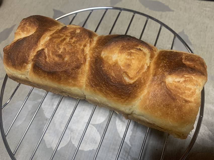 一人で焼いたパン