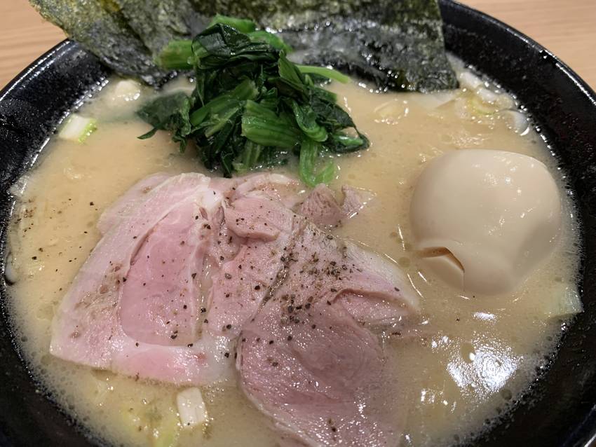 濃厚とんこつラーメン