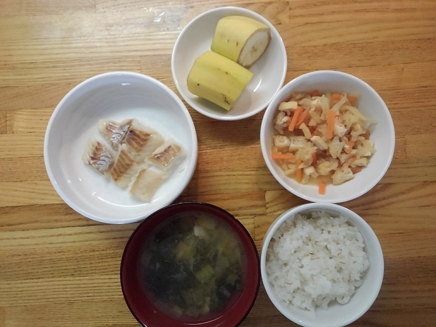 給食