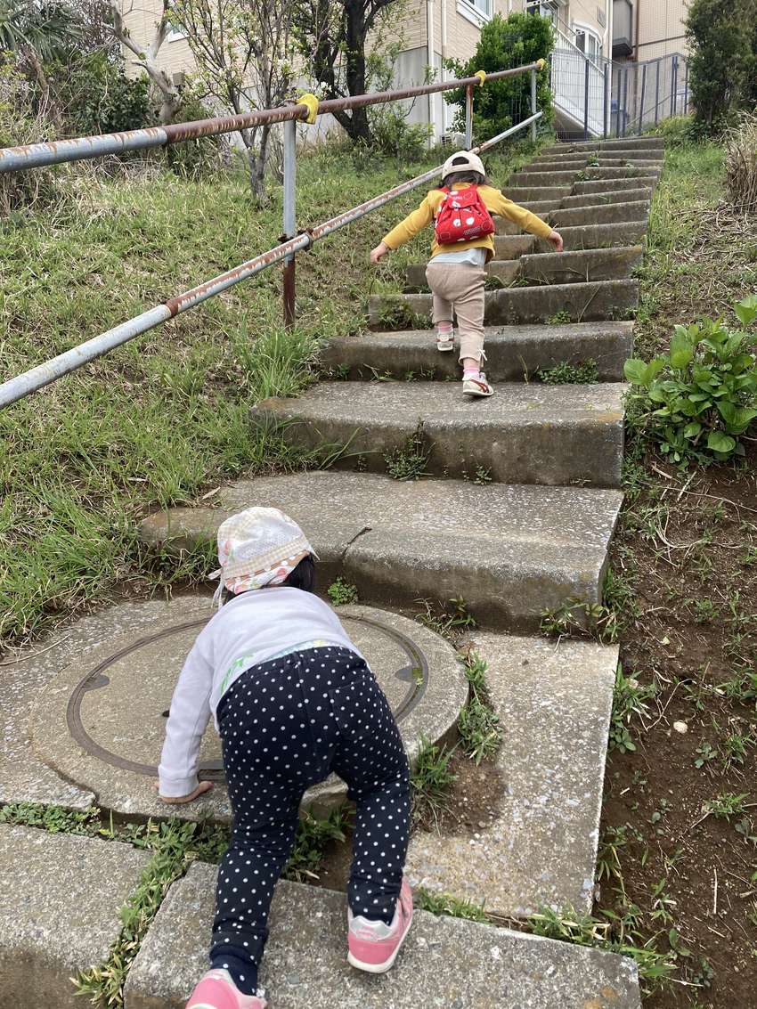 よいしょよいしょ！ 急な階段も...