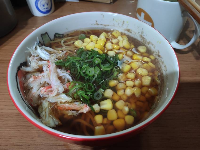 昼飯のカニコーンラーメン画像