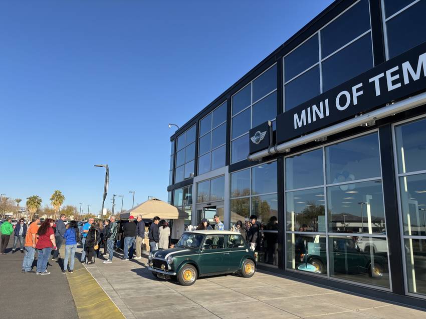 出店のあったこの日は、MINI...