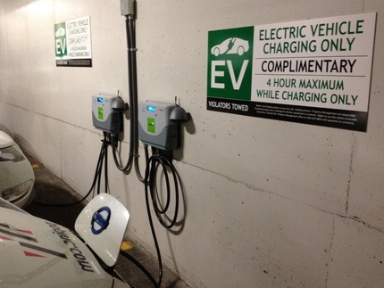 Free EV Charging Station in D...
