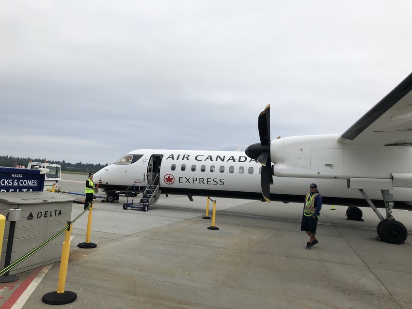 Seattle to Vancouver on Q400