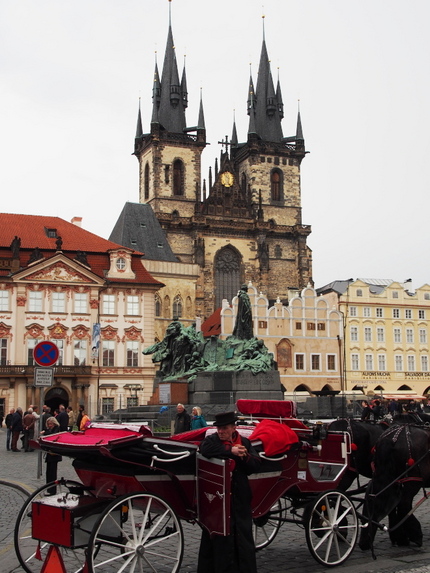 プラハ　旧市街広場　数景